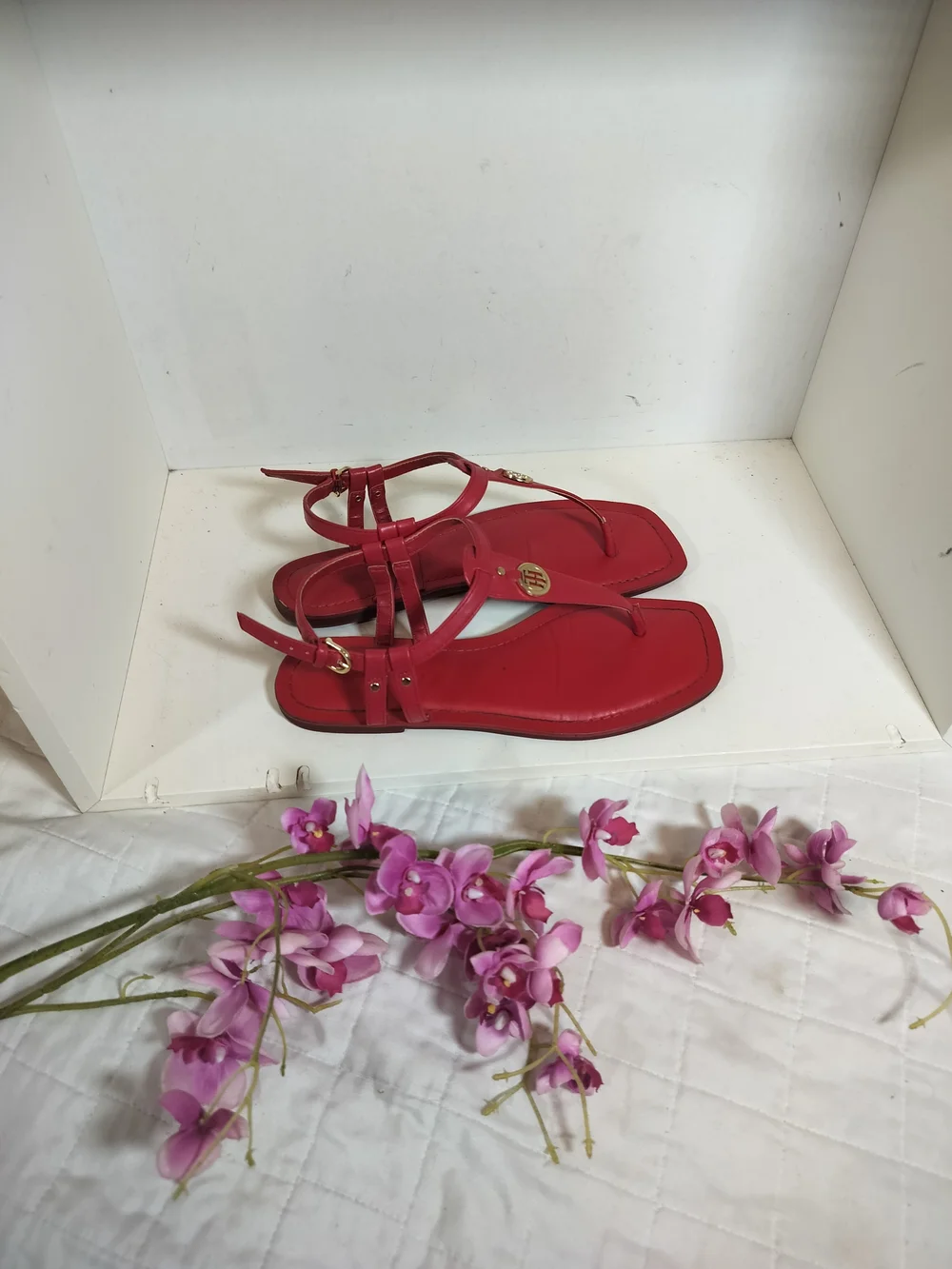 Tommy Hilfiger Red T-Strap Leather Sandals